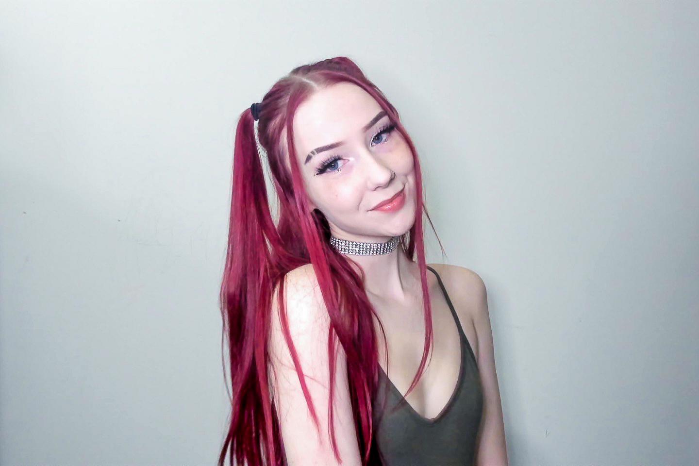 Petite_Scarlettt